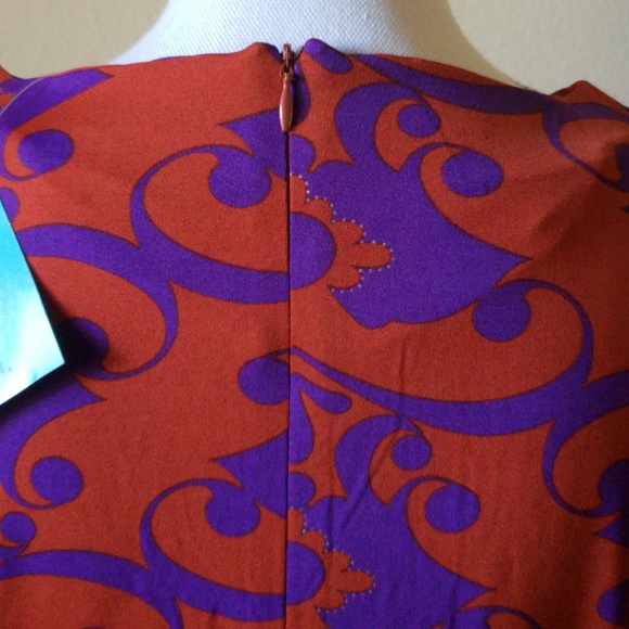 Tracy Negoshian Long Sleeve Dress - Picture 4 of 8